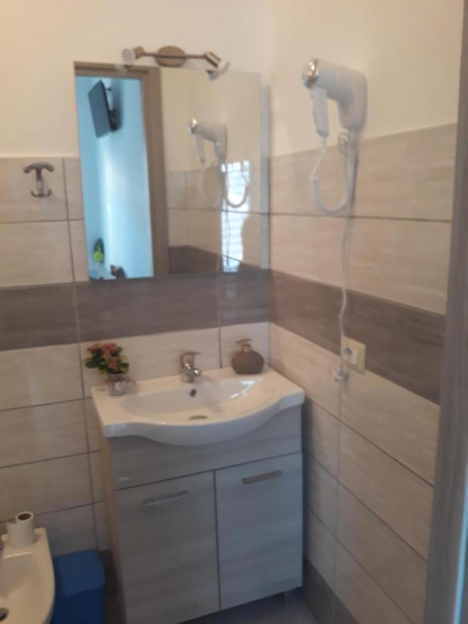 Holiday House Marlin Giardini Naxos Bagian luar foto