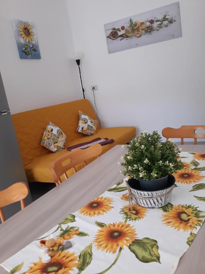 Holiday House Marlin Giardini Naxos Bagian luar foto