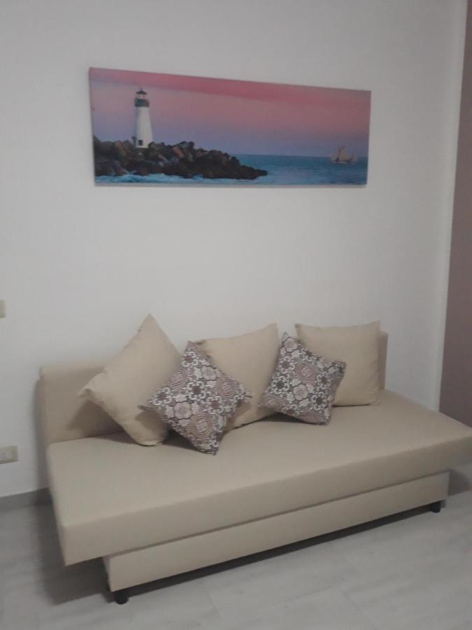 Holiday House Marlin Giardini Naxos Bagian luar foto