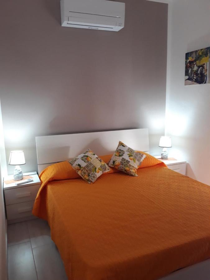 Holiday House Marlin Giardini Naxos Bagian luar foto