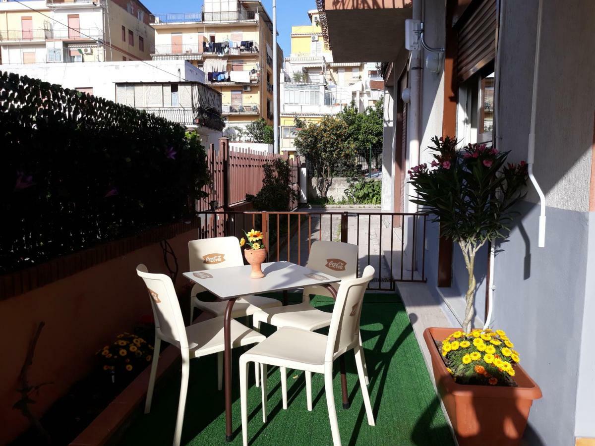 Holiday House Marlin Giardini Naxos Bagian luar foto