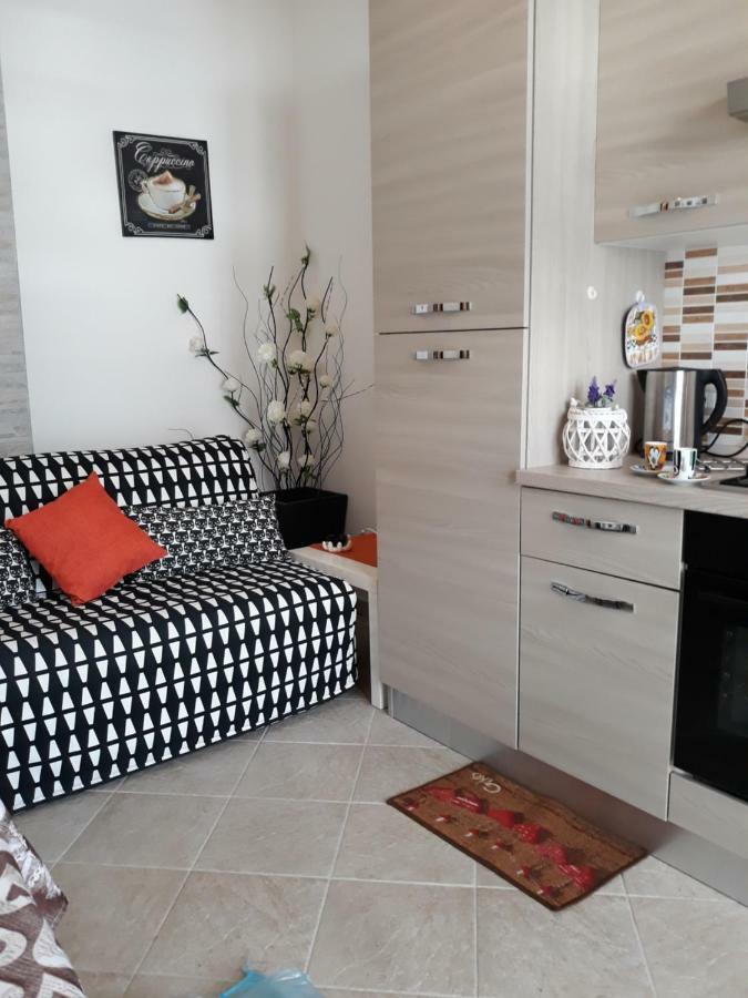 Holiday House Marlin Giardini Naxos Bagian luar foto